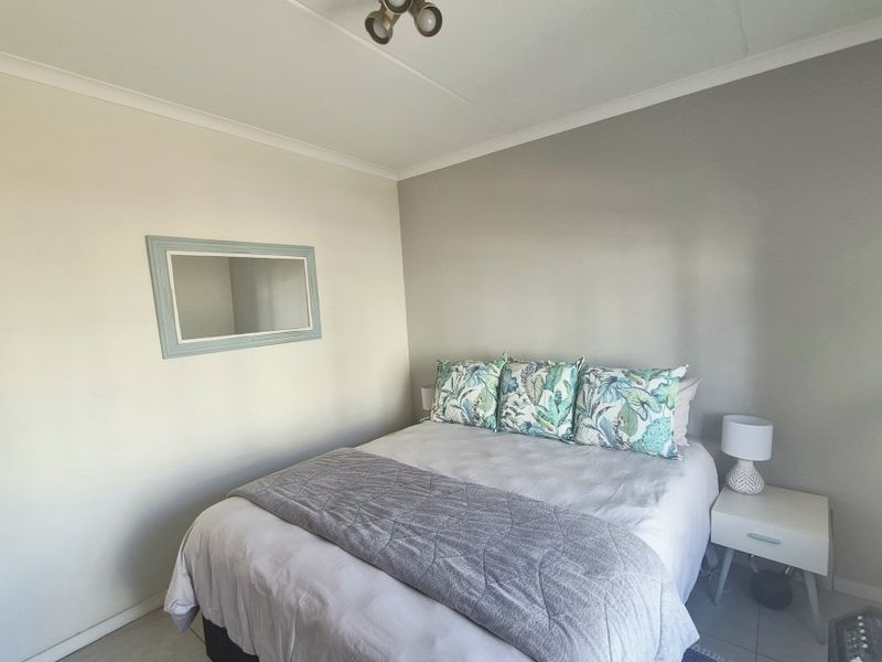 Modern Lifestyle Living in a Secure Pet-Friendly Estate - Photo 4