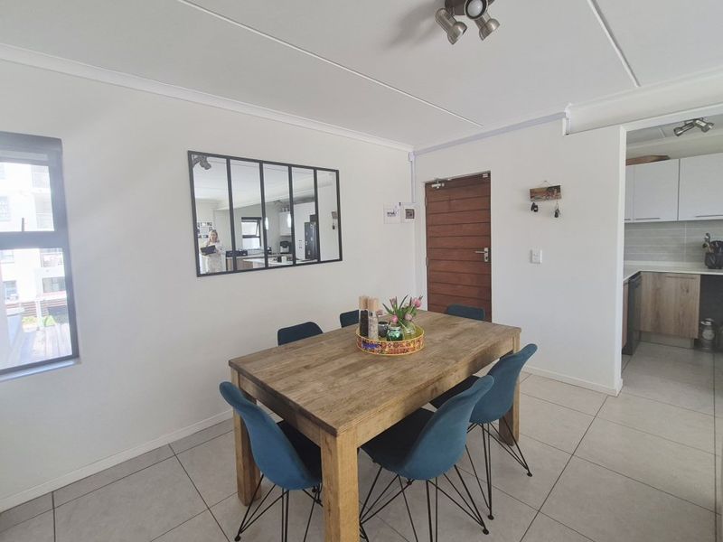 Modern Lifestyle Living in a Secure Pet-Friendly Estate - Photo 9