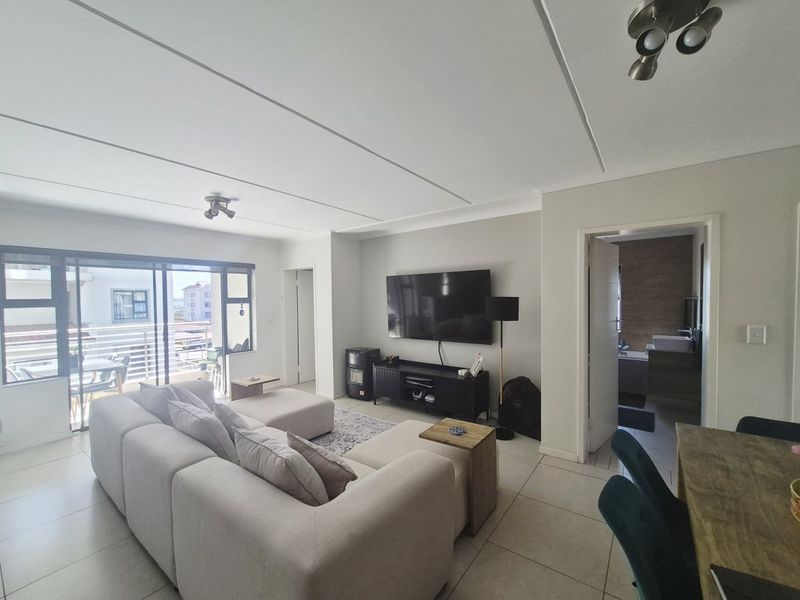 Modern Lifestyle Living in a Secure Pet-Friendly Estate - Photo 6