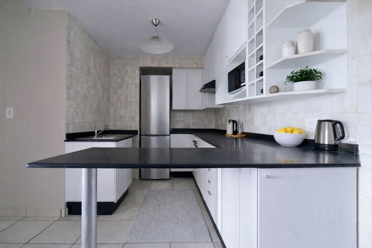 Incredible Views | 2 Bedroom Apartment in Sought-After Worlds View, Northcliff - Photo 5