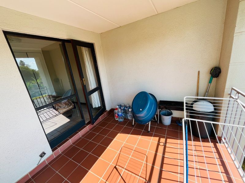 One apartment  for sale in  Noordwyk, Midrand call  us Now!! - Photo 8