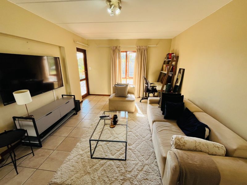 One apartment  for sale in  Noordwyk, Midrand call  us Now!! - Photo 2
