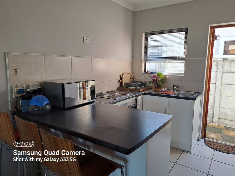 NEAT AND NIFTY INVESTORS GOLDMINE IN STELLENDALE VILLAGE - Photo 4