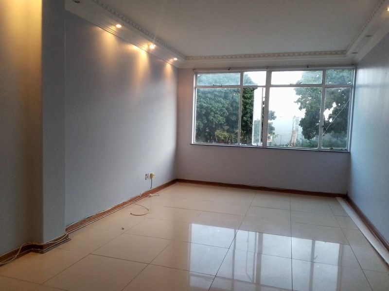 Modern  2 Bedroom apartment in Essenwood  - Photo 8
