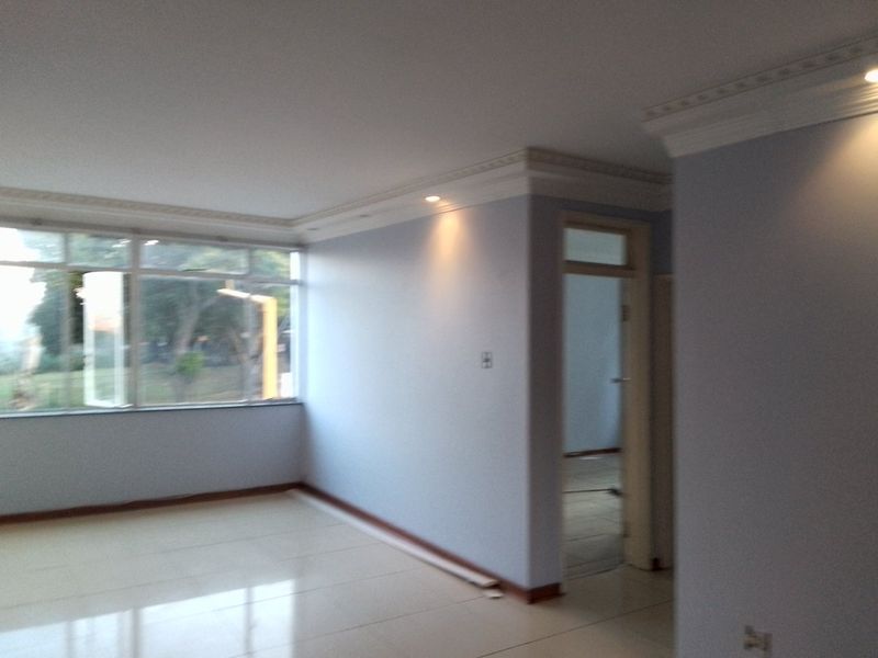 Modern  2 Bedroom apartment in Essenwood  - Photo 7