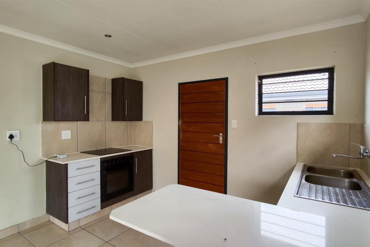 Lifestyle Living in a Security Complex - Photo 2