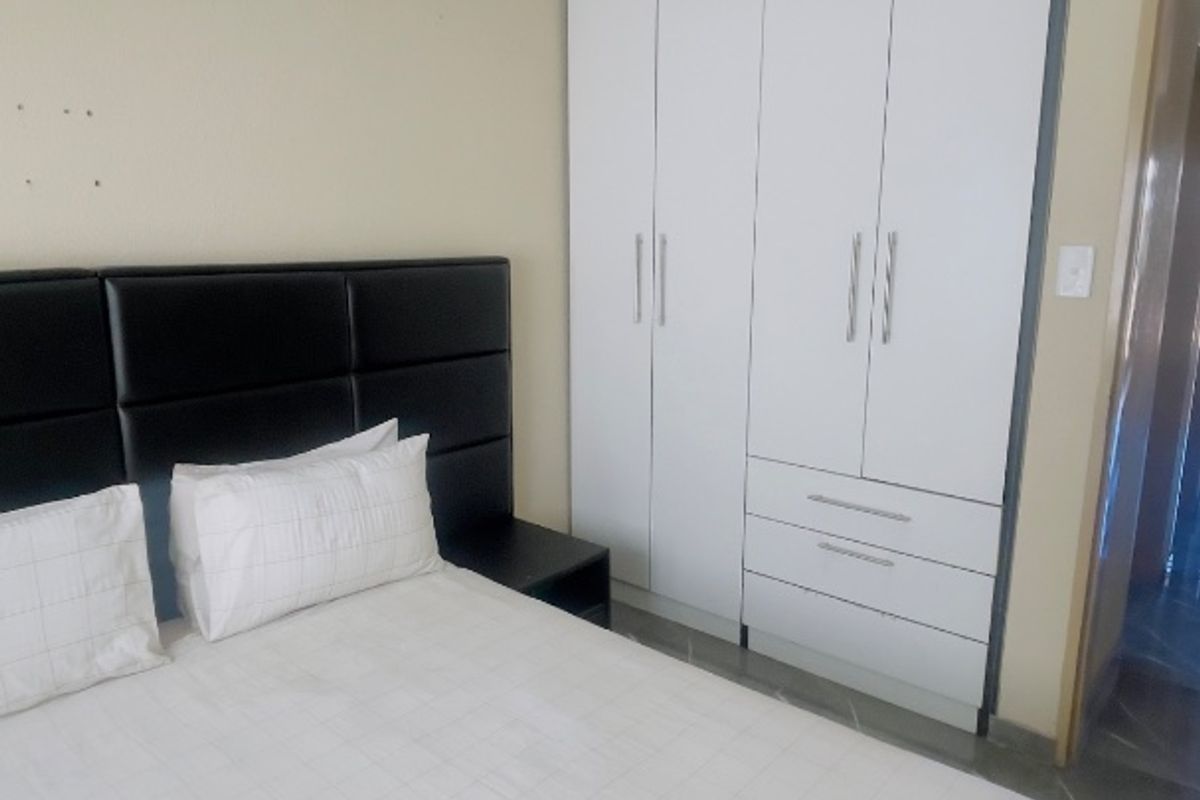 This beautiful three bedroom house in block vv ext 14 for sale  - Photo 5