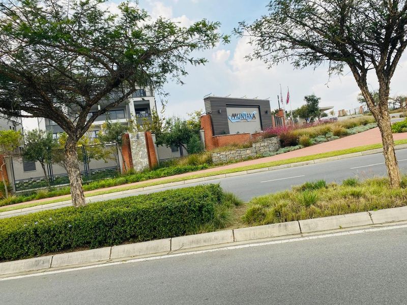 EXQUISITE 1 BEDROOM 1 BATHROOM APARTMENT AVAILABLE FOR IMMEDIATE OCCUPANCY IN MUNYAKA - Photo 2