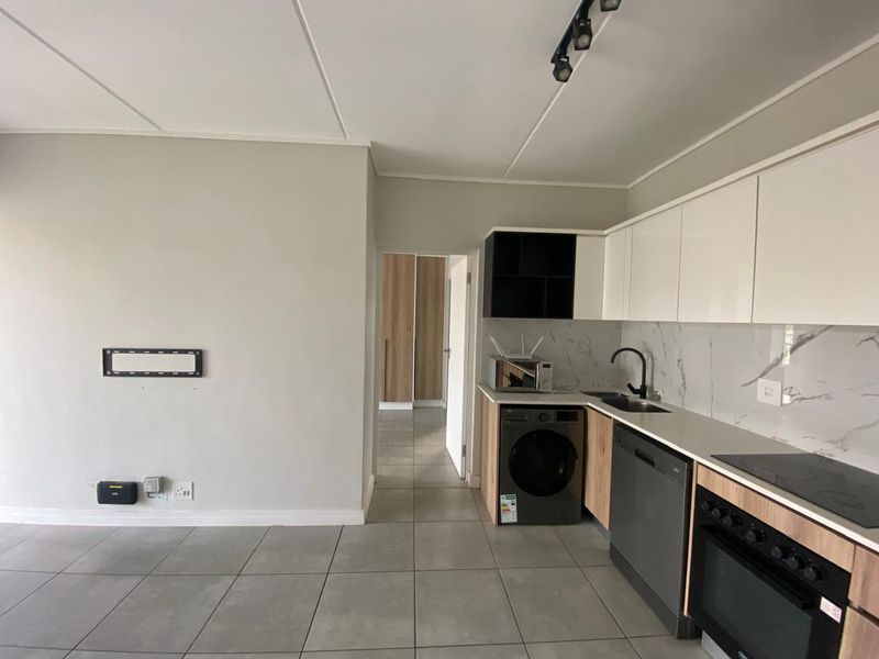 EXQUISITE 1 BEDROOM 1 BATHROOM APARTMENT AVAILABLE FOR IMMEDIATE OCCUPANCY IN MUNYAKA - Photo 4