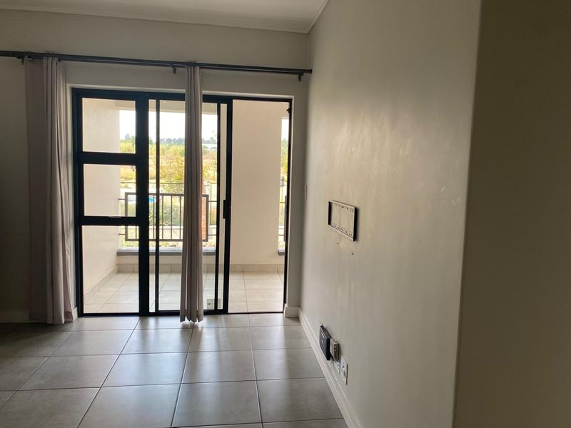 EXQUISITE 1 BEDROOM 1 BATHROOM APARTMENT AVAILABLE FOR IMMEDIATE OCCUPANCY IN MUNYAKA - Photo 10