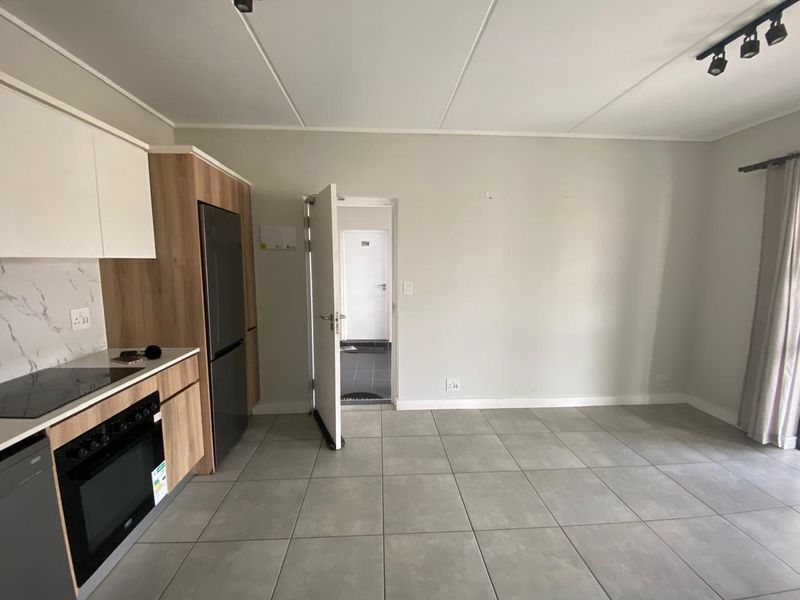 EXQUISITE 1 BEDROOM 1 BATHROOM APARTMENT AVAILABLE FOR IMMEDIATE OCCUPANCY IN MUNYAKA - Photo 8