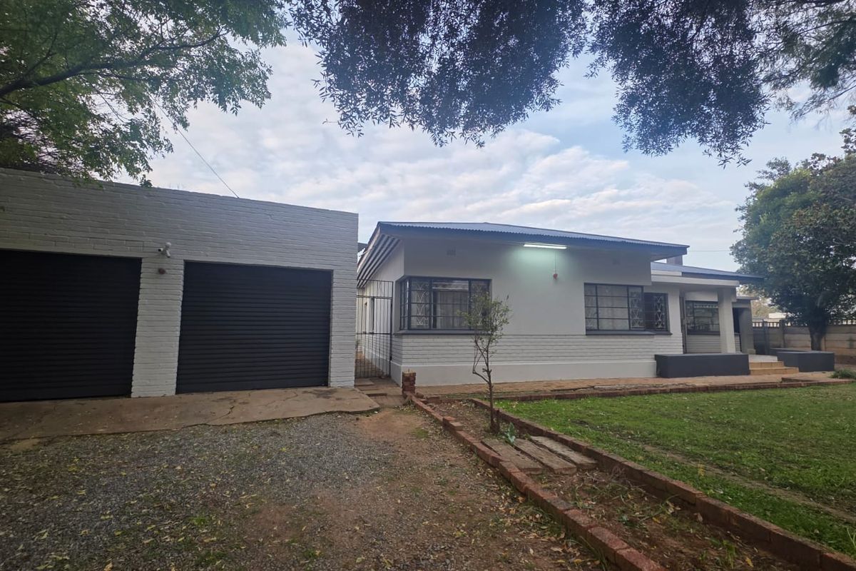 Spacious Family Home To Rent - Photo 2