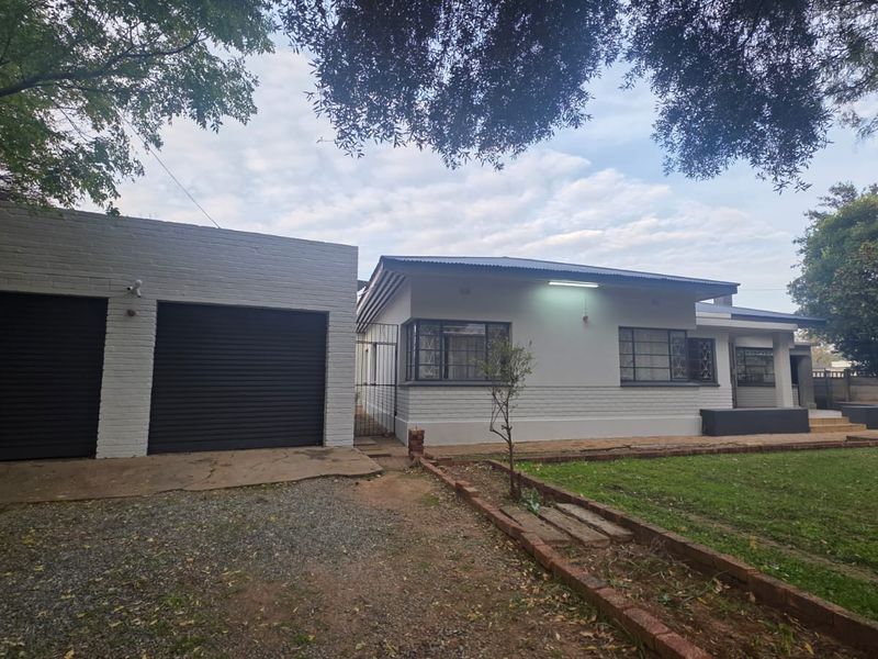 Spacious Family Home To Rent - Photo 2