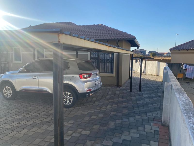 3 BEDROOMS 2 BATHROOMS FREE STANDING HOUSE IN A SECURED COMPLEX IN BLUE HILLS MIDRAND AVAILABLE FOR RENTAL - Photo 4