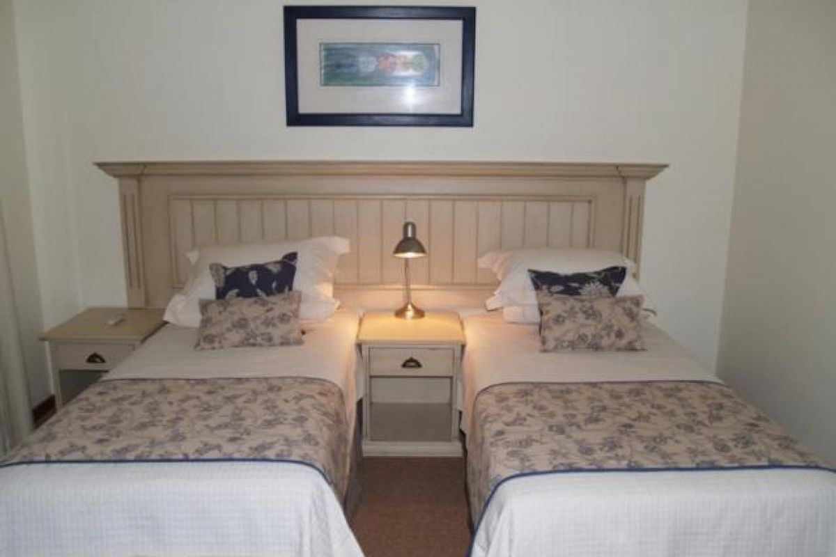 16 bedroom guest house in Equestria  - Photo 5