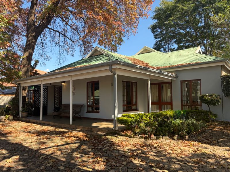 18 bedroom ensuite guest house in Equestria  - Photo 4