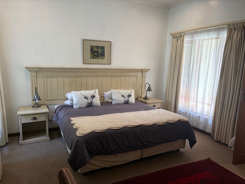 18 bedroom ensuite guest house in Equestria  - Photo 5
