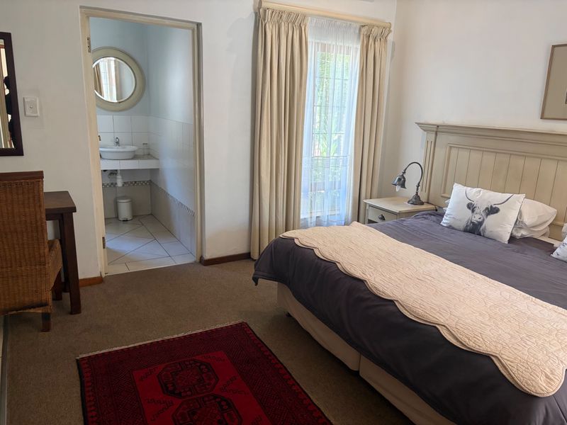 18 bedroom ensuite guest house in Equestria  - Photo 6