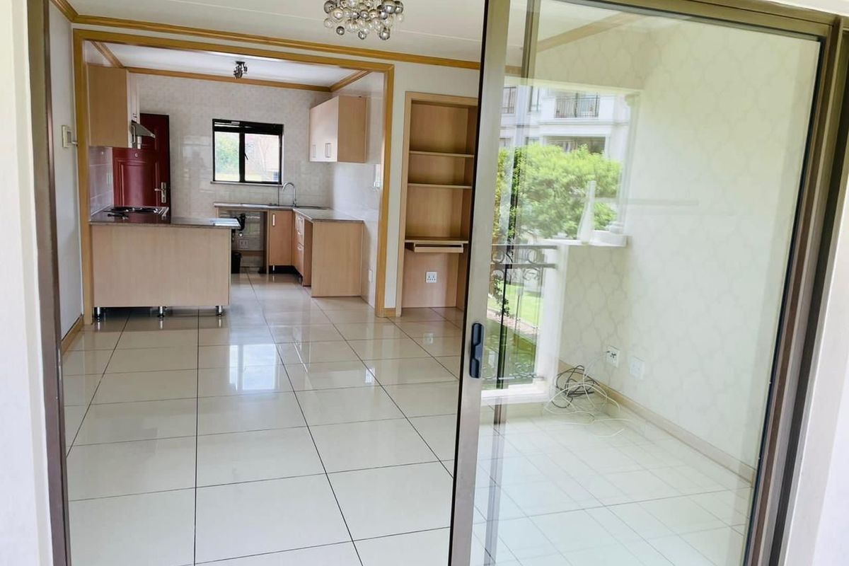 WELL KEPT 2 BEDROOMS 1 FULL BATHROOM AVAILABLE FOR OCCUPATION 1ST OF JUNE IN NOORDWYK MIDRAND - Photo 4