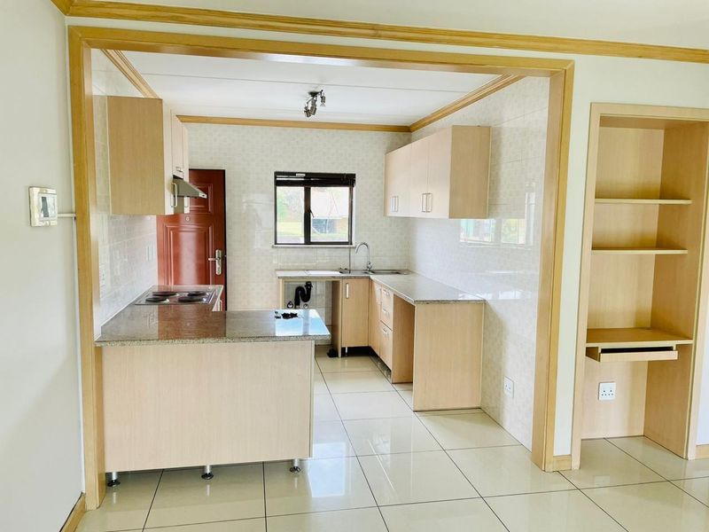 WELL KEPT 2 BEDROOMS 1 FULL BATHROOM AVAILABLE FOR OCCUPATION 1ST OF JUNE IN NOORDWYK MIDRAND - Photo 8