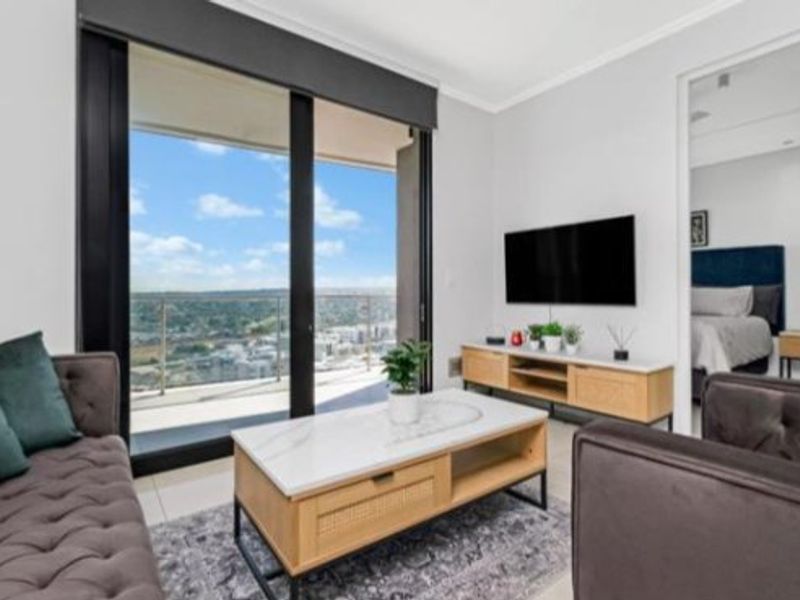 2 Bedroom apartment/flat for sale - Photo 5