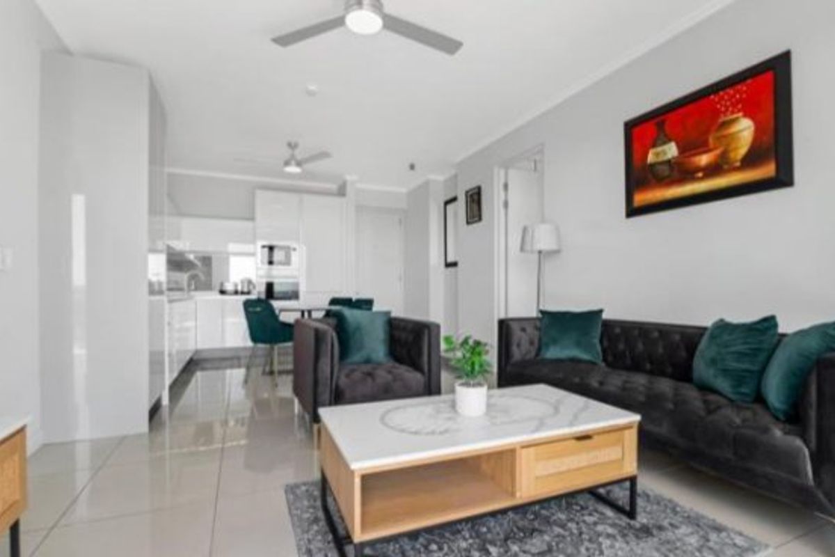 2 Bedroom apartment/flat for sale - Photo 4