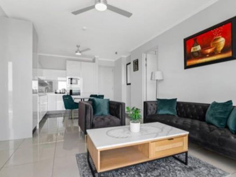 2 Bedroom apartment/flat for sale - Photo 4