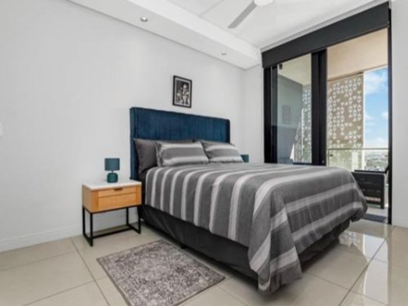 2 Bedroom apartment/flat for sale - Photo 9