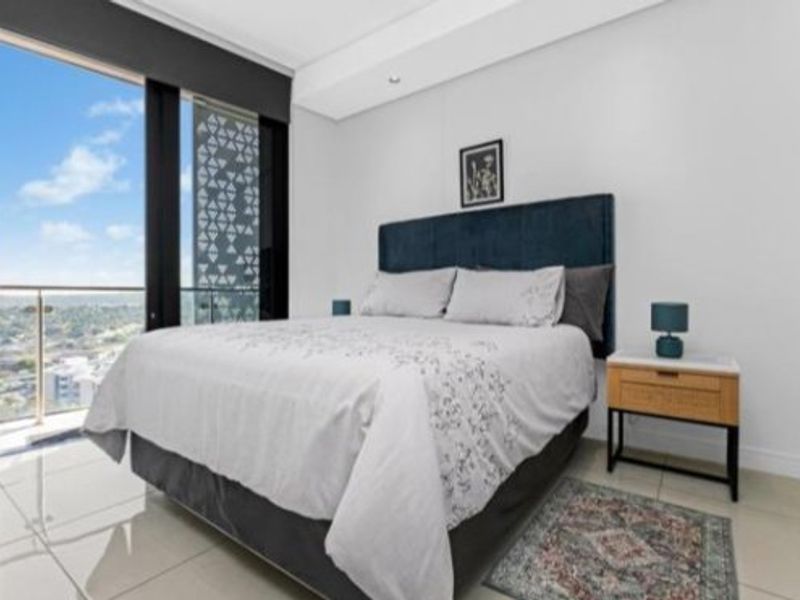 2 Bedroom apartment/flat for sale - Photo 7