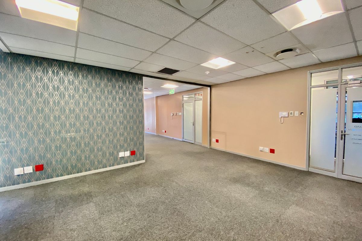 P-Grade Office Suite Available At Loftus - Photo 4
