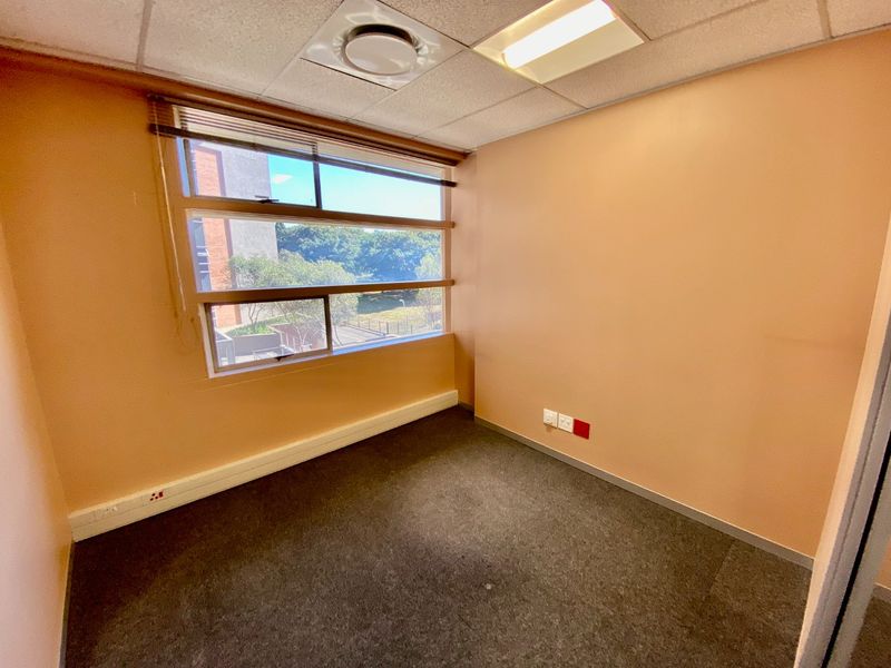 P-Grade Office Suite Available At Loftus - Photo 9