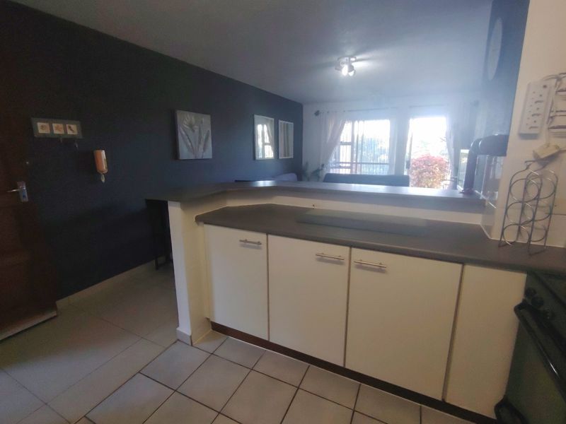 MR698196 Gorgeous ground floor unit in Laguna La Crete - Photo 8