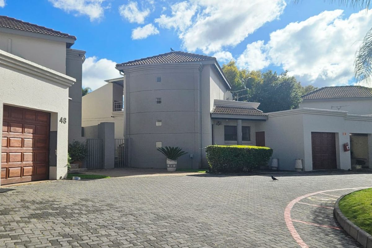 Beautiful 2-Bedroom Unit in Sought-After Boskruin Complex!!! - Photo 2