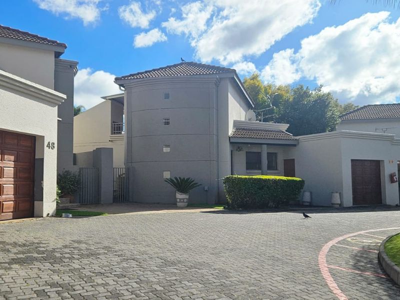 Beautiful 2-Bedroom Unit in Sought-After Boskruin Complex!!! - Photo 2