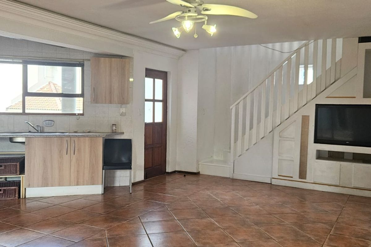 Beautiful 2-Bedroom Unit in Sought-After Boskruin Complex!!! - Photo 5