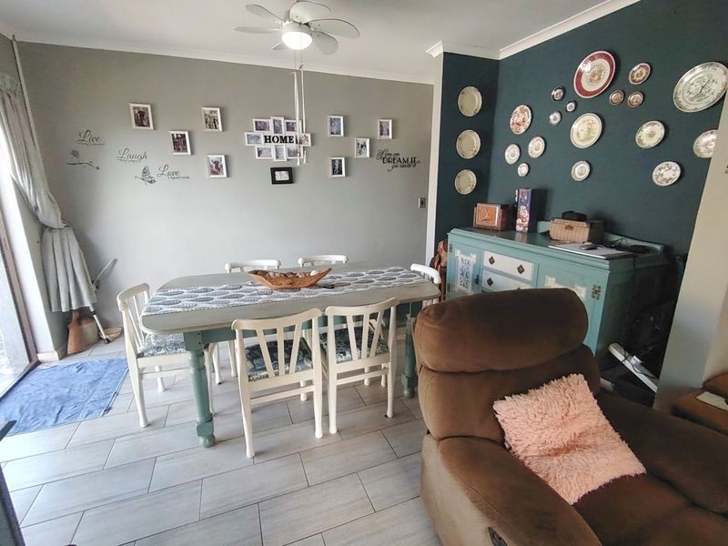 Corner property ideal as a Family home that ticks all the boxes and move in ready.  - Photo 10