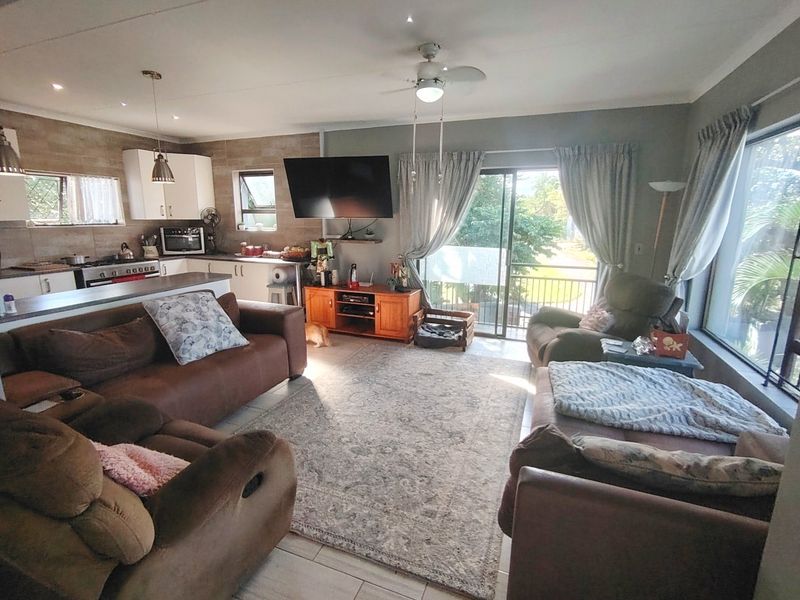 Corner property ideal as a Family home that ticks all the boxes and move in ready.  - Photo 9