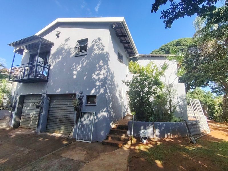 Corner property ideal as a Family home that ticks all the boxes and move in ready.  - Photo 2