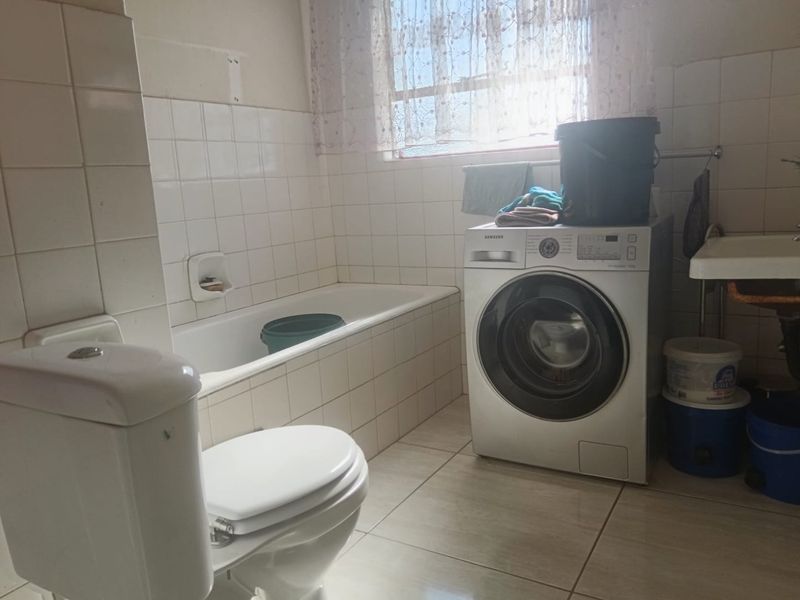 Spacious Flat - Photo 2