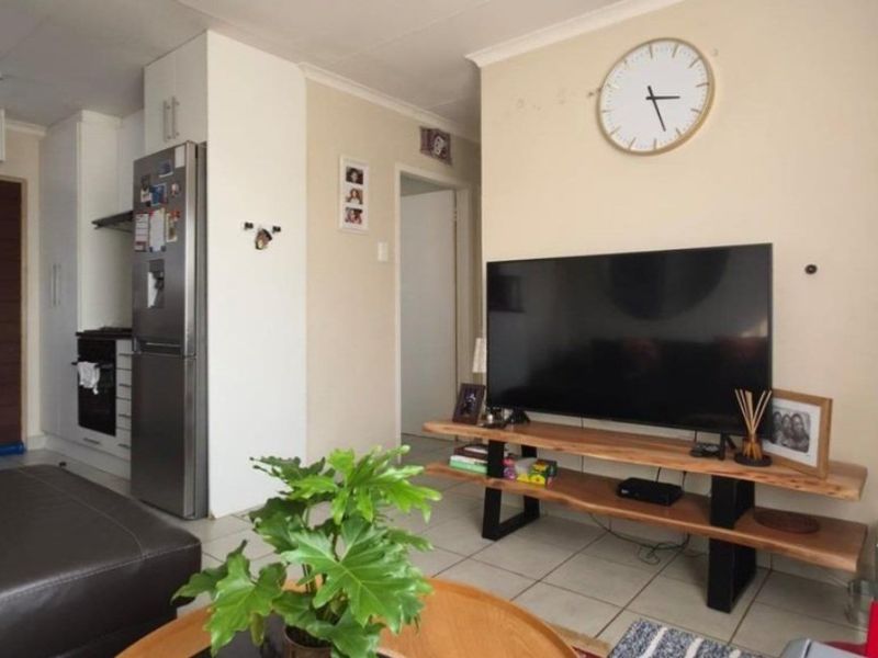 Family 3b3droom and 2 bath Home in Sky City with Fibre and Solar Geyser - Photo 8
