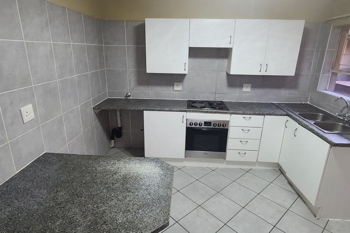 Modern & Comfortable 2-Bed Flat – Perfect for First-Time Buyers or Investors - Photo 3