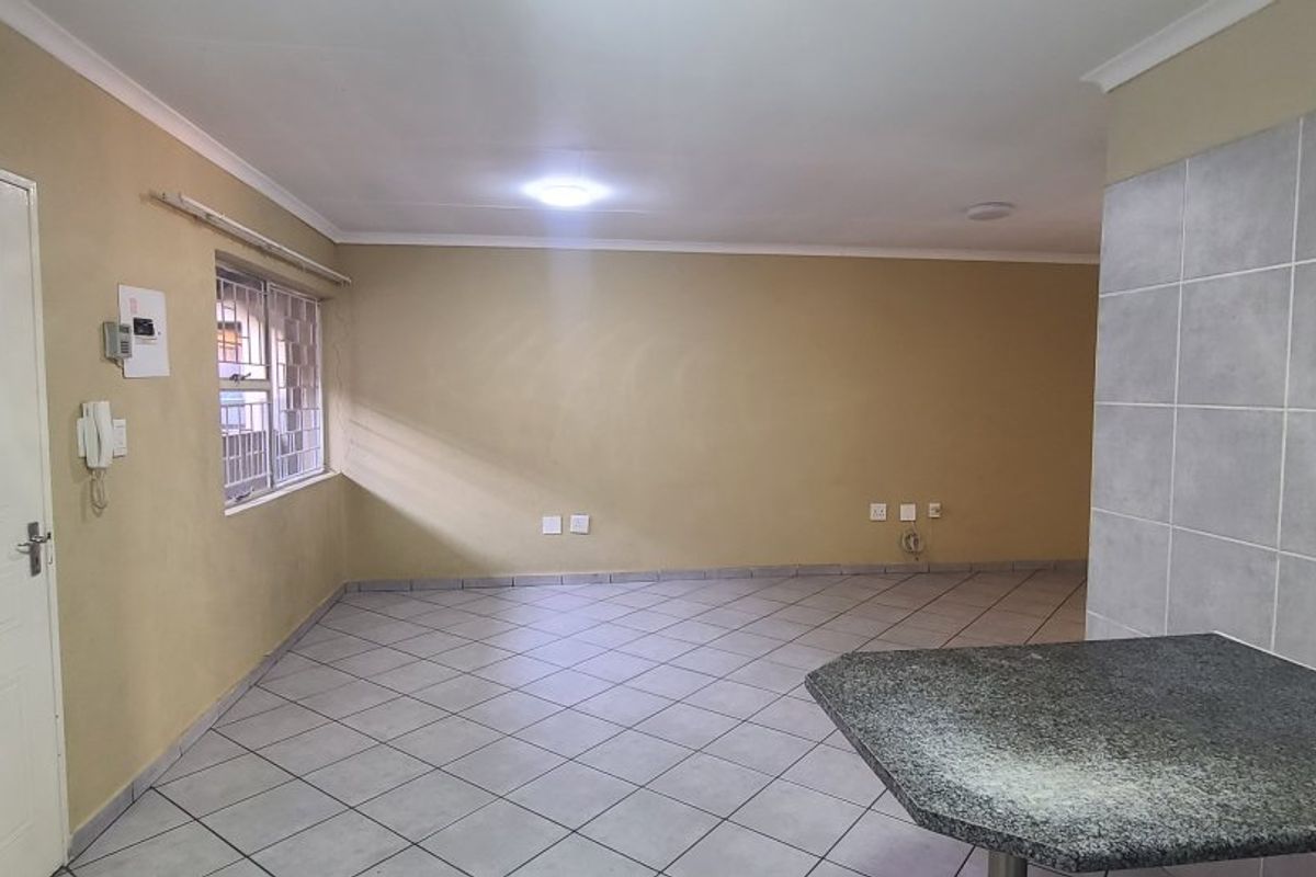 Modern & Comfortable 2-Bed Flat – Perfect for First-Time Buyers or Investors - Photo 4