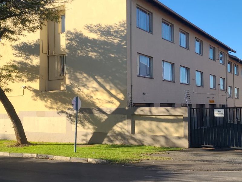 Modern & Comfortable 2-Bed Flat – Perfect for First-Time Buyers or Investors - Photo 2