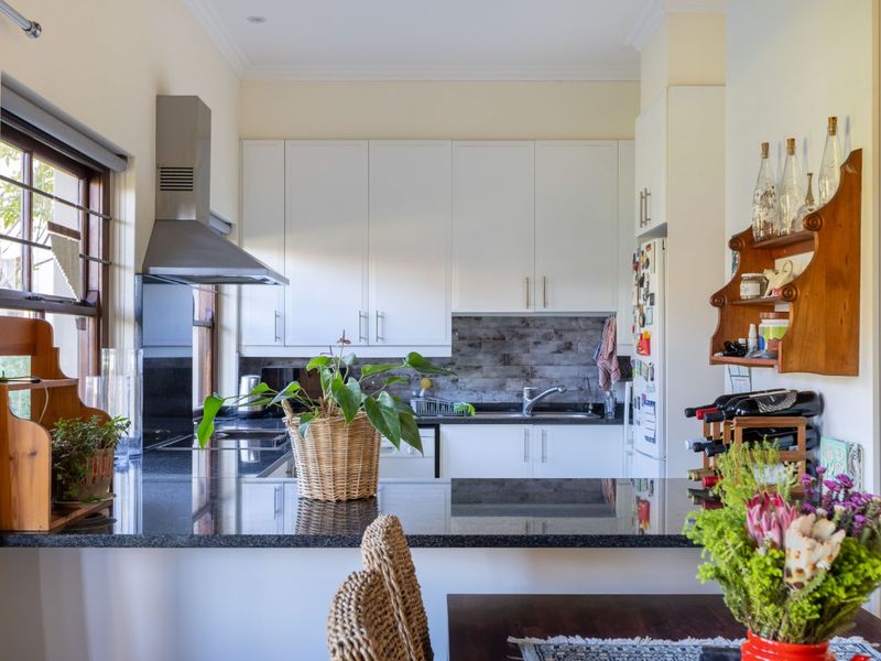 Fabulous ground floor unit in Whale Rock Village - Photo 10