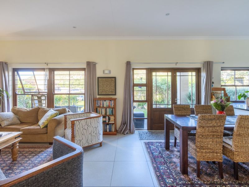 Fabulous ground floor unit in Whale Rock Village - Photo 6
