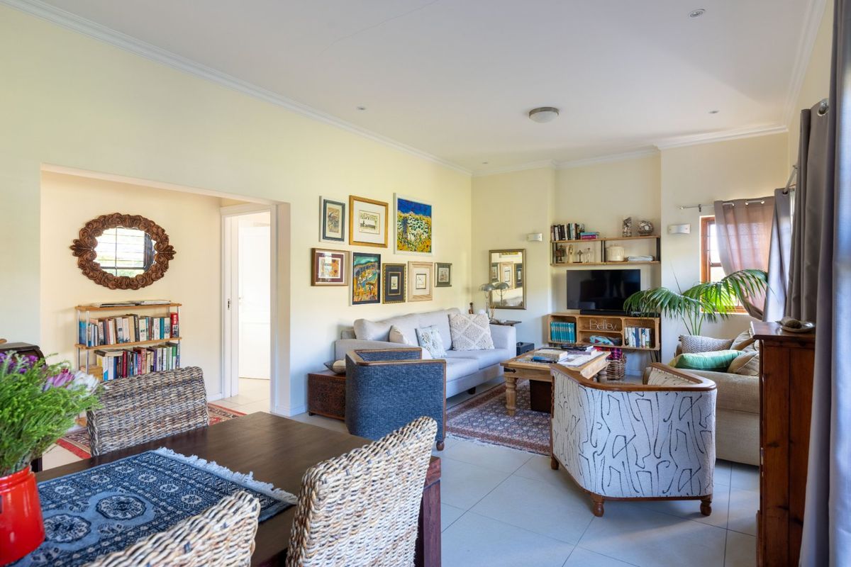 Fabulous ground floor unit in Whale Rock Village - Photo 5