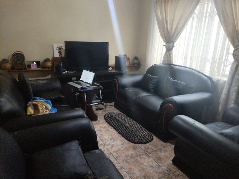 3 Bedroom House for Sale in Selcourt - Photo 10