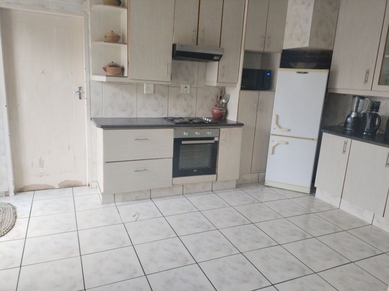 3 Bedroom House for Sale in Selcourt - Photo 8