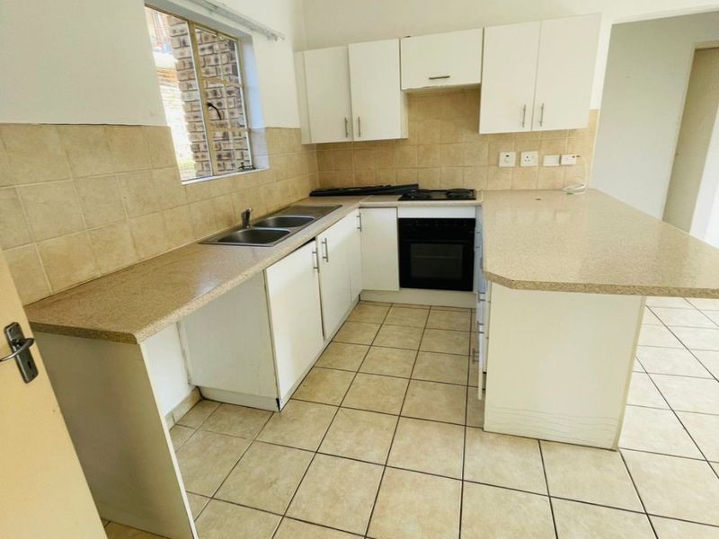 TWO BEDROOMS AND ONE FULL BATHROOM - Photo 5