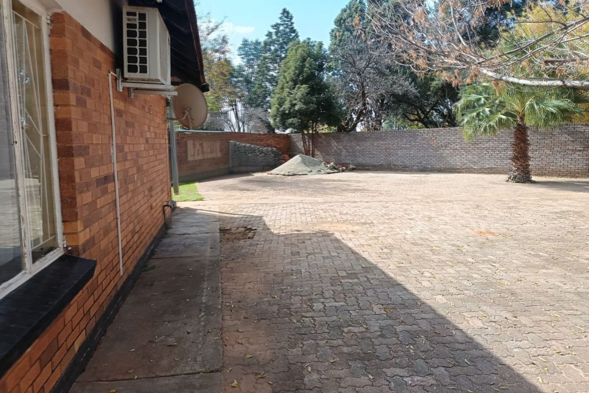3 Bedroom house for sale in Stilfontein - Photo 5